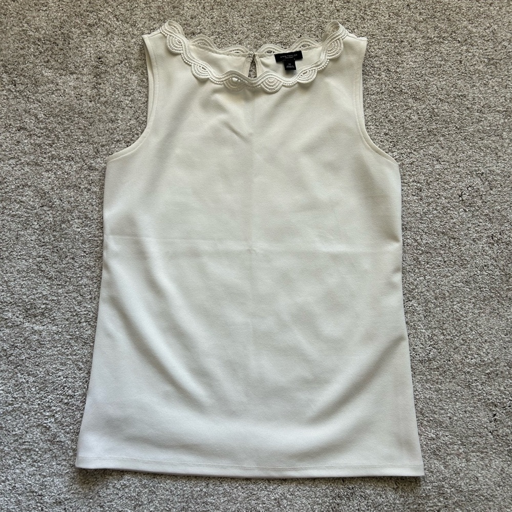 Ann Taylor Factory Ivory Lace Trim Tank Top, size XS